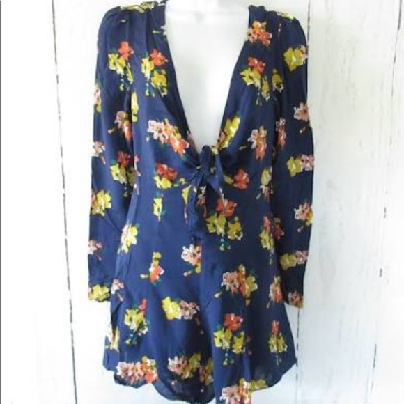 Urban Outfitters Dresses & Skirts - Urban outfitters floral kimchi blue romper🌸